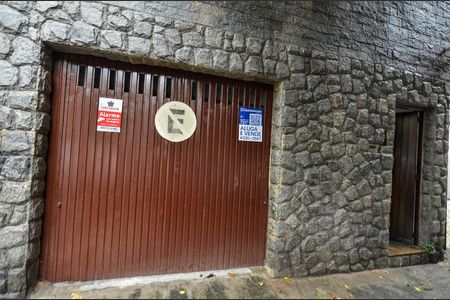 Casa para alugar com 500m², 4 quartos e 4 vagasFachada