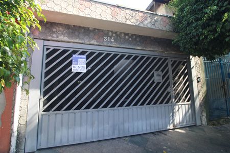 Casa à venda com 125m², 2 quartos e 2 vagasFachada
