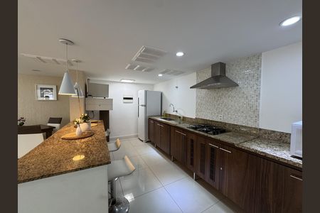 Apartamento à venda com 115m², 3 quartos e 2 vagas Apartamento à venda com 115m², 3 quartos e 2 vagasCozinha
