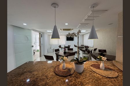 Apartamento à venda com 115m², 3 quartos e 2 vagas Apartamento à venda com 115m², 3 quartos e 2 vagasSala de Jantar