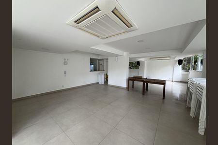 Apartamento à venda com 115m², 3 quartos e 2 vagas Apartamento à venda com 115m², 3 quartos e 2 vagasÁrea externa
