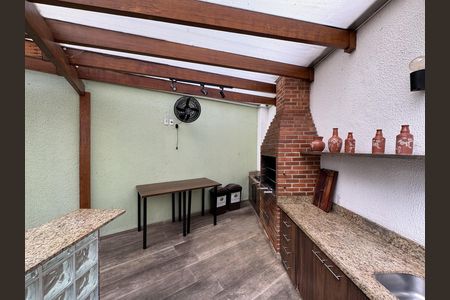 Apartamento à venda com 115m², 3 quartos e 2 vagas Apartamento à venda com 115m², 3 quartos e 2 vagasCozinha