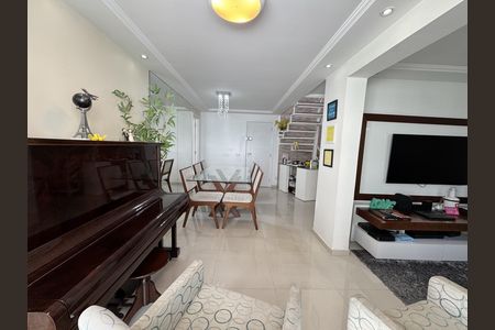 Apartamento à venda com 115m², 3 quartos e 2 vagas Apartamento à venda com 115m², 3 quartos e 2 vagasSala