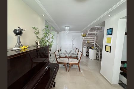 Apartamento à venda com 115m², 3 quartos e 2 vagas Apartamento à venda com 115m², 3 quartos e 2 vagasÁrea externa