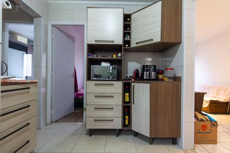 Apartamento à venda com 52m², 2 quartos e 1 vaga Apartamento à venda com 52m², 2 quartos e 1 vagaCozinha e Área de Serviço