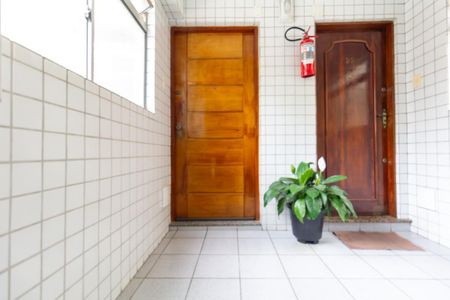 Apartamento à venda com 52m², 2 quartos e 1 vaga Apartamento à venda com 52m², 2 quartos e 1 vagaFachada Interna