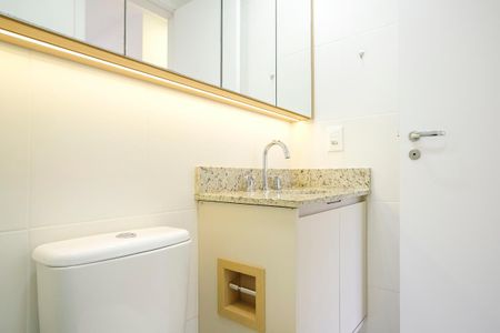 Apartamento à venda com 63m², 2 quartos e 2 vagasBanheiro da suíte