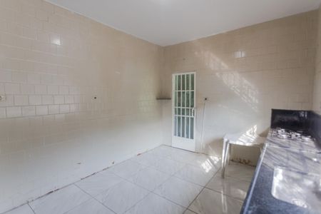 Casa à venda com 85m², 2 quartos e 4 vagas Casa à venda com 85m², 2 quartos e 4 vagasCozinha