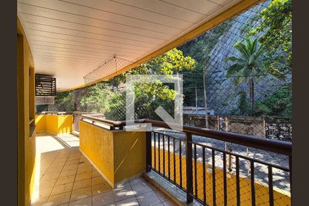 Apartamento à venda com 80m², 2 quartos e 2 vagas Apartamento à venda com 80m², 2 quartos e 2 vagasVaranda