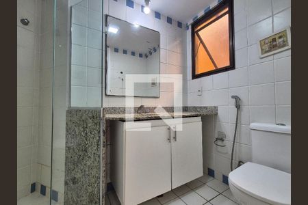 Apartamento à venda com 80m², 2 quartos e 2 vagas Apartamento à venda com 80m², 2 quartos e 2 vagasBanheiro