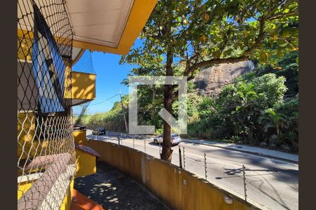 Apartamento à venda com 80m², 2 quartos e 2 vagas Apartamento à venda com 80m², 2 quartos e 2 vagasVaranda