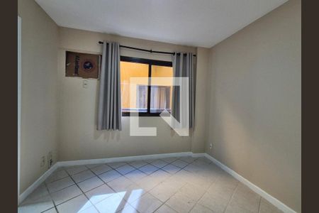 Apartamento à venda com 80m², 2 quartos e 2 vagas Apartamento à venda com 80m², 2 quartos e 2 vagasQuarto