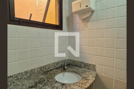 Apartamento à venda com 80m², 2 quartos e 2 vagas Apartamento à venda com 80m², 2 quartos e 2 vagasBanheiro