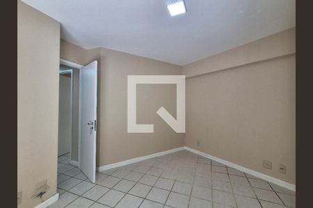 Apartamento à venda com 80m², 2 quartos e 2 vagas Apartamento à venda com 80m², 2 quartos e 2 vagasQuarto