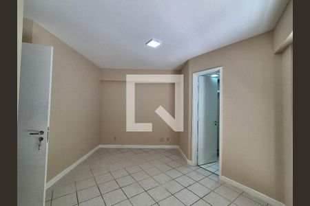 Apartamento à venda com 80m², 2 quartos e 2 vagas Apartamento à venda com 80m², 2 quartos e 2 vagasQuarto