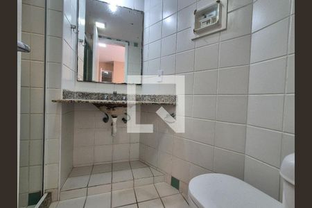 Apartamento à venda com 80m², 2 quartos e 2 vagas Apartamento à venda com 80m², 2 quartos e 2 vagasBanheiro