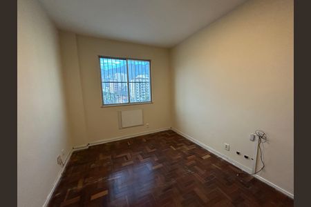 Apartamento à venda com 67m², 2 quartos e 2 vagasQuarto 1