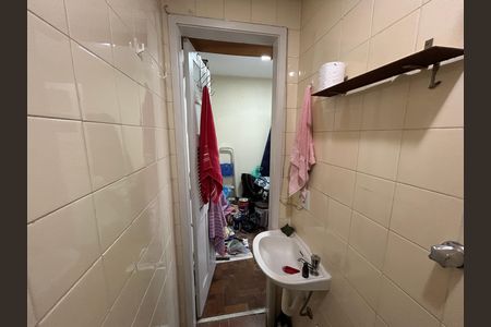 Apartamento à venda com 67m², 2 quartos e 2 vagasBanheiro de serviço
