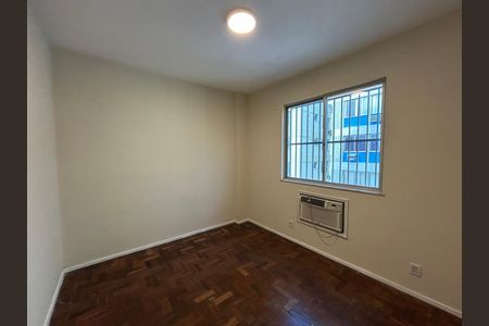 Apartamento à venda com 67m², 2 quartos e 2 vagasQuarto 2