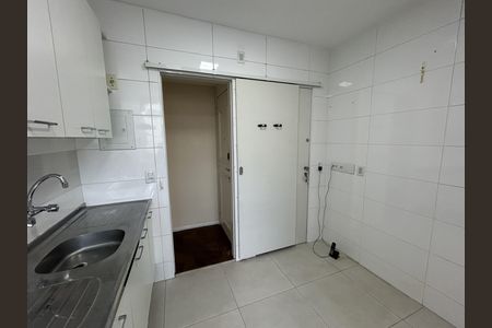Apartamento à venda com 67m², 2 quartos e 2 vagasCozinha