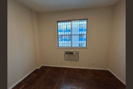 Apartamento à venda com 67m², 2 quartos e 2 vagasQuarto 2