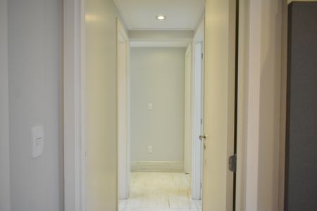 Apartamento para alugar com 167m², 4 quartos e 3 vagasCorredor
