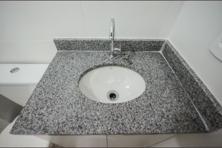 Apartamento para alugar com 36m², 2 quartos e sem vaga Apartamento para alugar com 36m², 2 quartos e sem vagaBanheiro