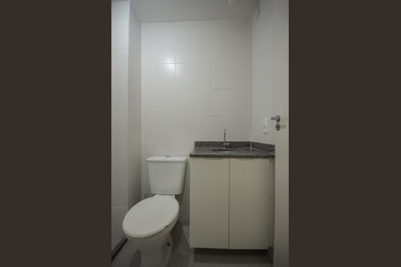 Apartamento para alugar com 36m², 2 quartos e sem vaga Apartamento para alugar com 36m², 2 quartos e sem vagaBanheiro