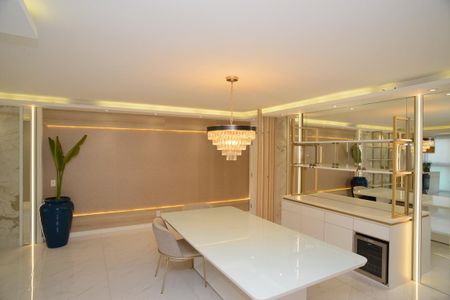 Apartamento à venda com 170m², 3 quartos e 2 vagasSala
