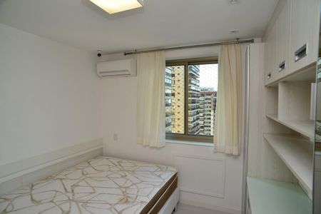 Apartamento à venda com 170m², 3 quartos e 2 vagasQuarto 2