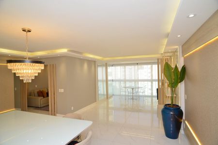 Apartamento à venda com 170m², 3 quartos e 2 vagasSala