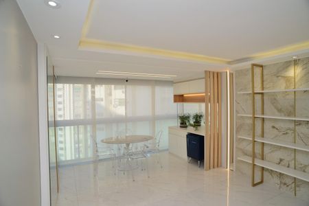 Apartamento à venda com 170m², 3 quartos e 2 vagasSala