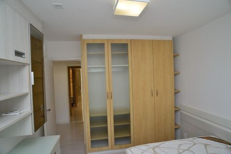 Apartamento à venda com 170m², 3 quartos e 2 vagasQuarto 2