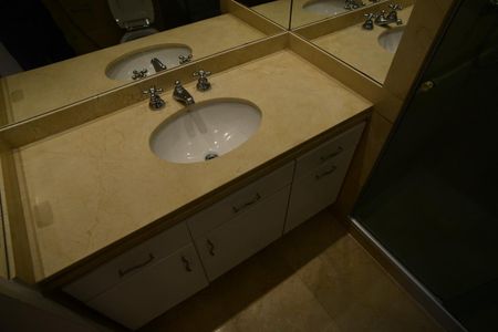 Apartamento à venda com 170m², 3 quartos e 2 vagasBanheiro Suíte