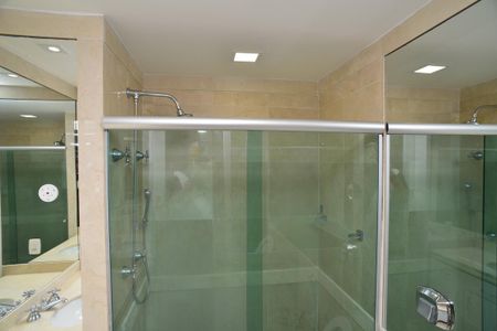 Apartamento à venda com 170m², 3 quartos e 2 vagasBanheiro Suíte