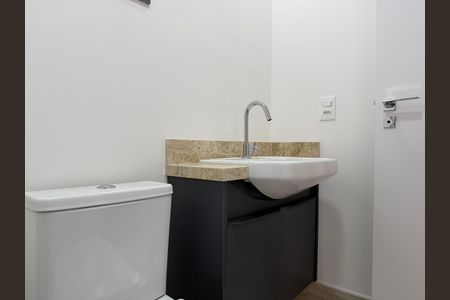 Studio para alugar com 33m², 1 quarto e sem vaga Studio para alugar com 33m², 1 quarto e sem vagaBanheiro