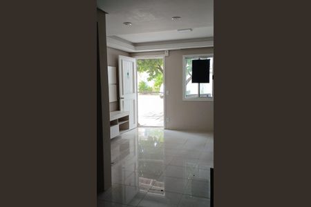 Sala de casa de condomínio para alugar com 2 quartos, 89m² em Rio Branco, Canoas