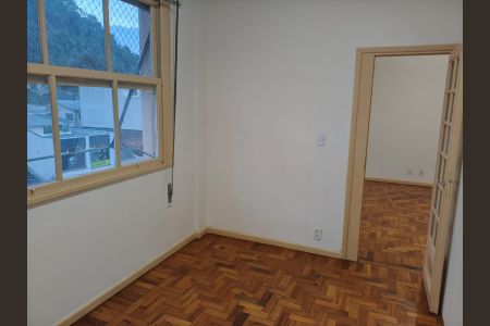 Quarto de apartamento para alugar com 2 quartos, 68m² em Centro, Petrópolis