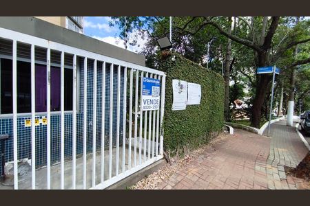 Apartamento à venda com 100m², 3 quartos e 2 vagasFachada + plaquinha