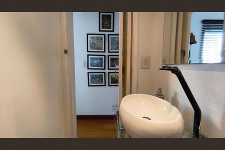 Apartamento à venda com 100m², 3 quartos e 2 vagasLavabo