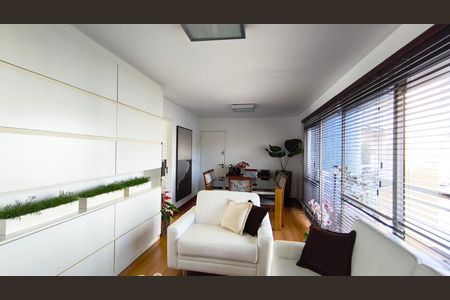 Apartamento à venda com 100m², 3 quartos e 2 vagasSala