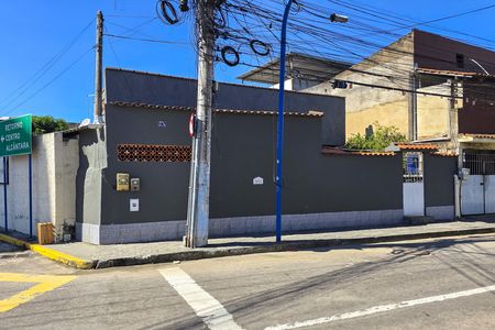 Casa para alugar com 360m², 3 quartos e sem vaga Casa para alugar com 360m², 3 quartos e sem vagaFachada