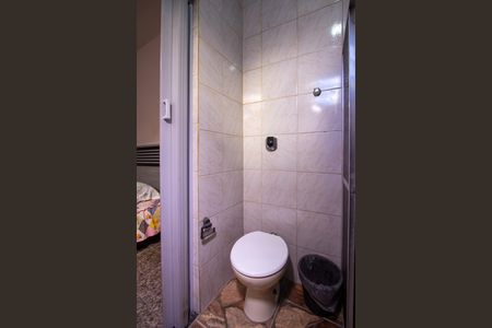Casa para alugar com 360m², 3 quartos e sem vaga Casa para alugar com 360m², 3 quartos e sem vagaBanheiro da Suíte 2