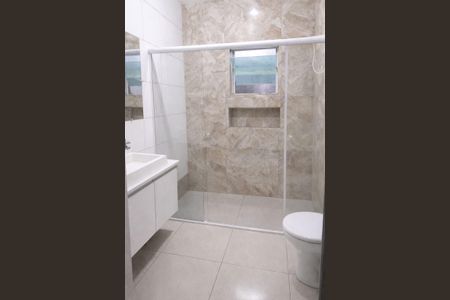 Casa para alugar com 120m², 2 quartos e 2 vagas Casa para alugar com 120m², 2 quartos e 2 vagasBanheiro