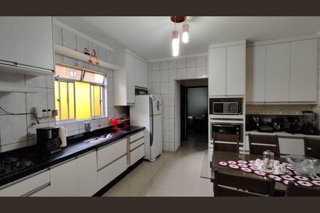 Casa para alugar com 200m², 3 quartos e 4 vagas Casa para alugar com 200m², 3 quartos e 4 vagasCozinha