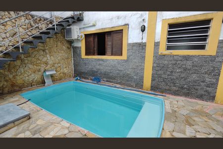 Casa para alugar com 200m², 3 quartos e 4 vagas Casa para alugar com 200m², 3 quartos e 4 vagasPiscina