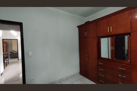 Casa para alugar com 200m², 3 quartos e 4 vagas Casa para alugar com 200m², 3 quartos e 4 vagasQuarto 2