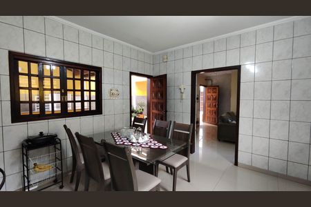 Casa para alugar com 200m², 3 quartos e 4 vagas Casa para alugar com 200m², 3 quartos e 4 vagasCozinha