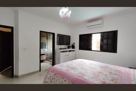 Casa para alugar com 200m², 3 quartos e 4 vagas Casa para alugar com 200m², 3 quartos e 4 vagasSuíte