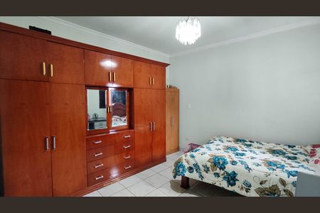Casa para alugar com 200m², 3 quartos e 4 vagas Casa para alugar com 200m², 3 quartos e 4 vagasQuarto 2
